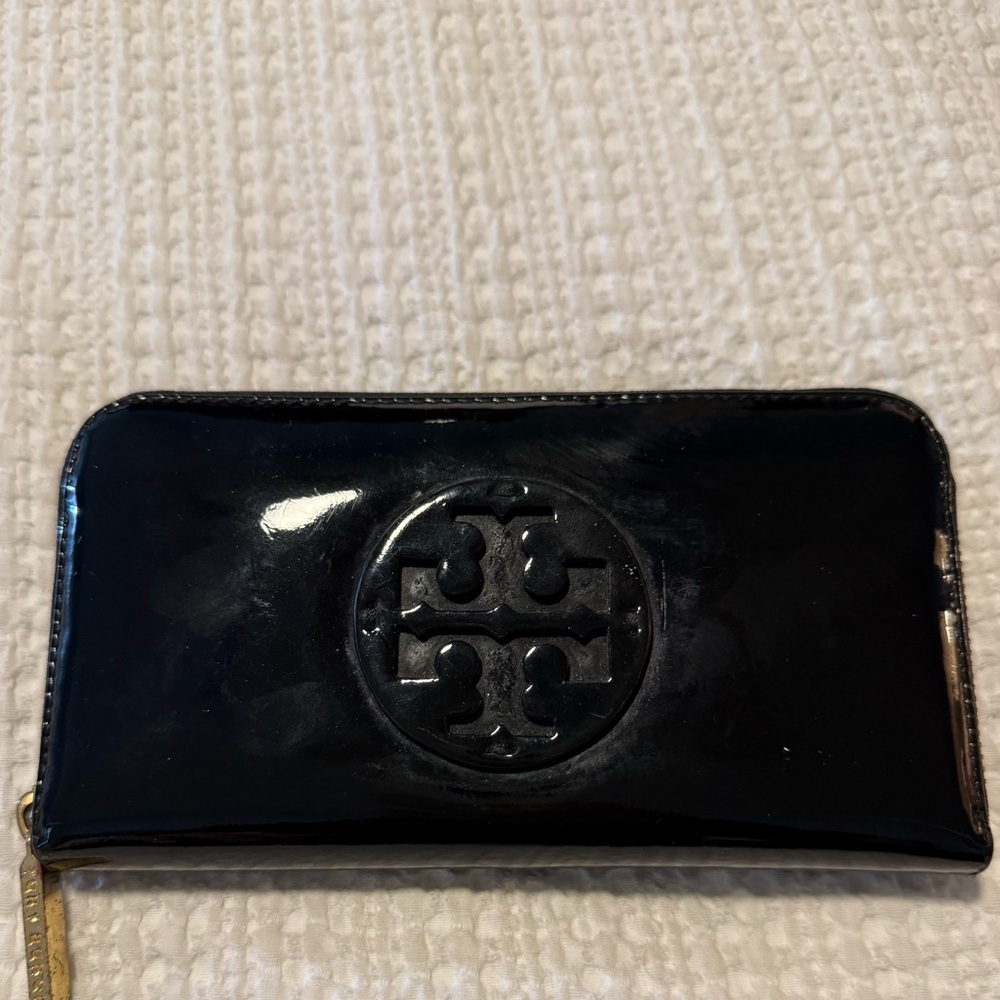 Tory Burch wallet